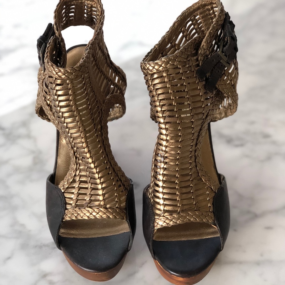 Cynthia Vincent Wedge Heels